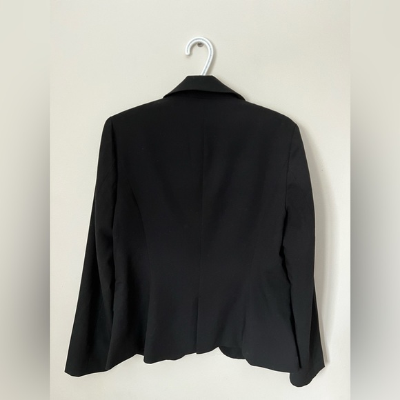 Forever 21 Black blazer - Picture 3 of 9